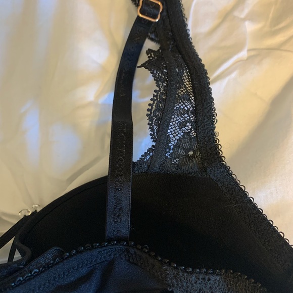 2 Very Sexy Beautiful Balconet and Lace VS Bras - Picture 6 of 12